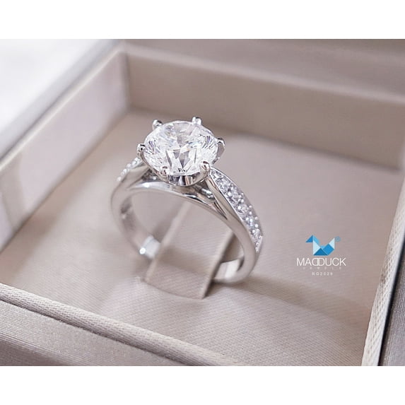 Cubic Zirconia / Sterling Silver 925 Ring / Rhodium plated Nickel-Free / MadDuckJewels RG2026 / Thailand Jewelry