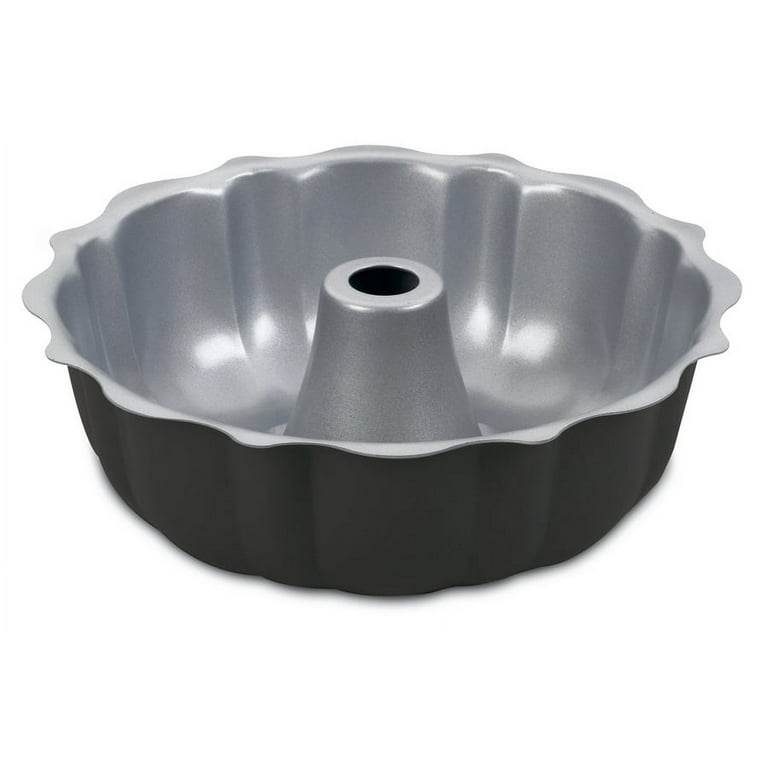 Cuisinart Chef's Classic Bakeware 9.5 Fluted Cake Pan