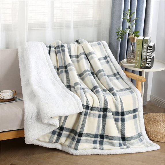 Cumka Sherpa Blanket, Super Soft Fuzzy Flannel Fleece/Wool Like Reversible Velvet Plush Blanket, Thick Warm Blanket for Winter (Size 57"x77", Black gray lattice)