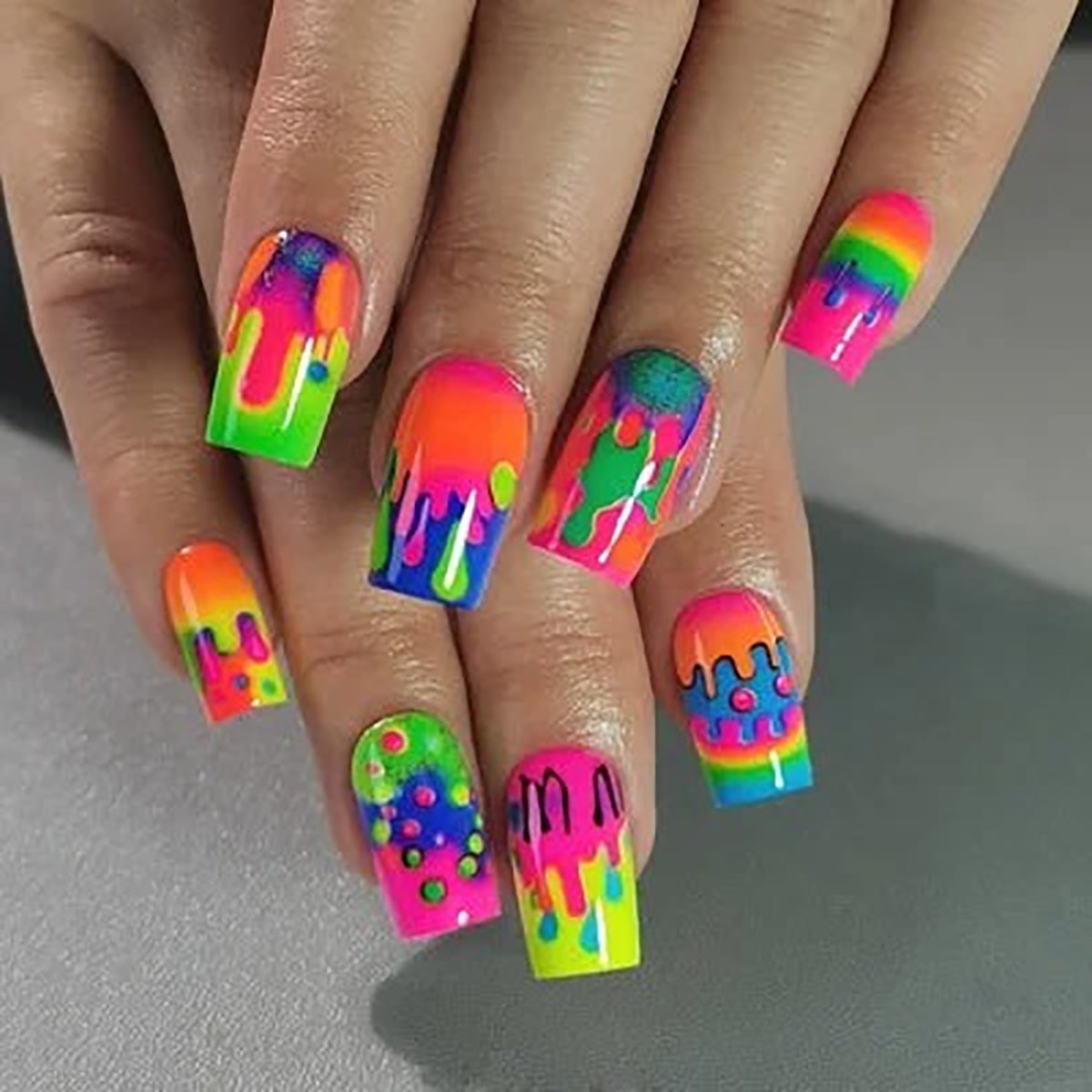 CurvLife Jumping Color Gradient Press-On Nails - 24PCS Medium