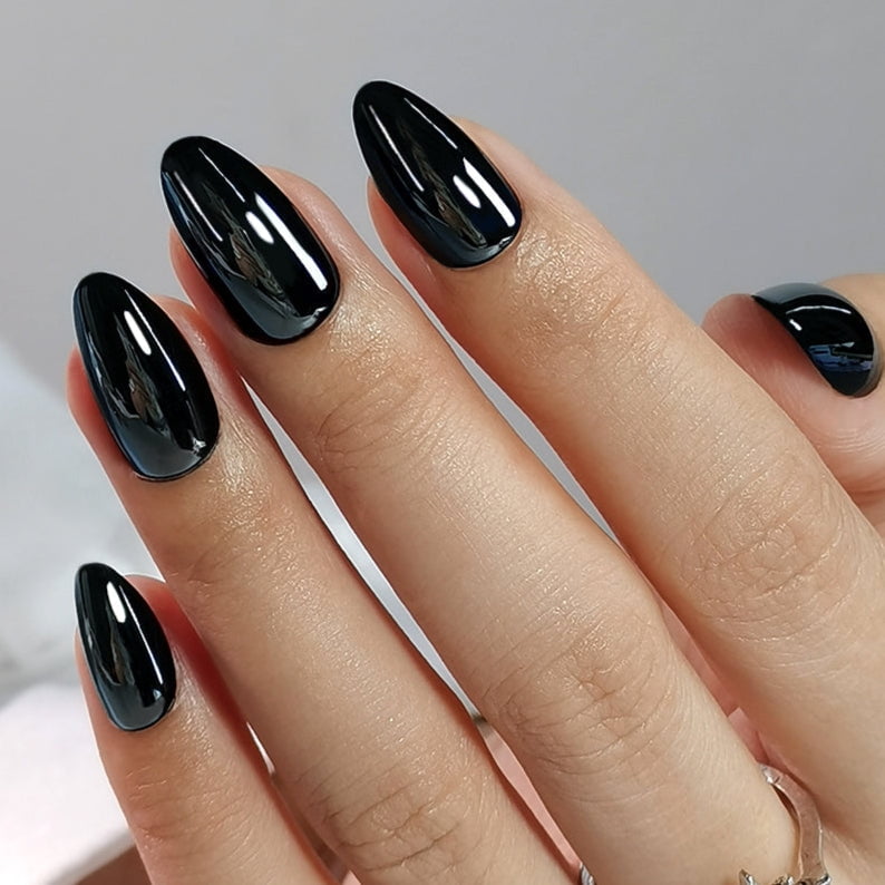 Curvlife short almond solid Gel Press On Nails black chrome