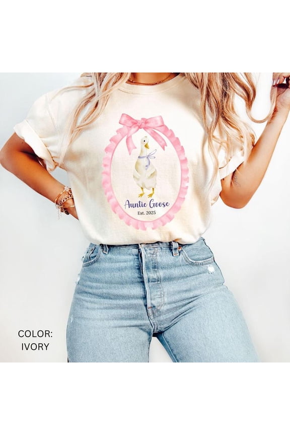 Custom Auntie Goose Shirt _ Personalized Aunt Goose TShirt _ Silly Goose Shirt for New Aunt _ Custom T Shirt for Aunt to Be _ Goose Shirt