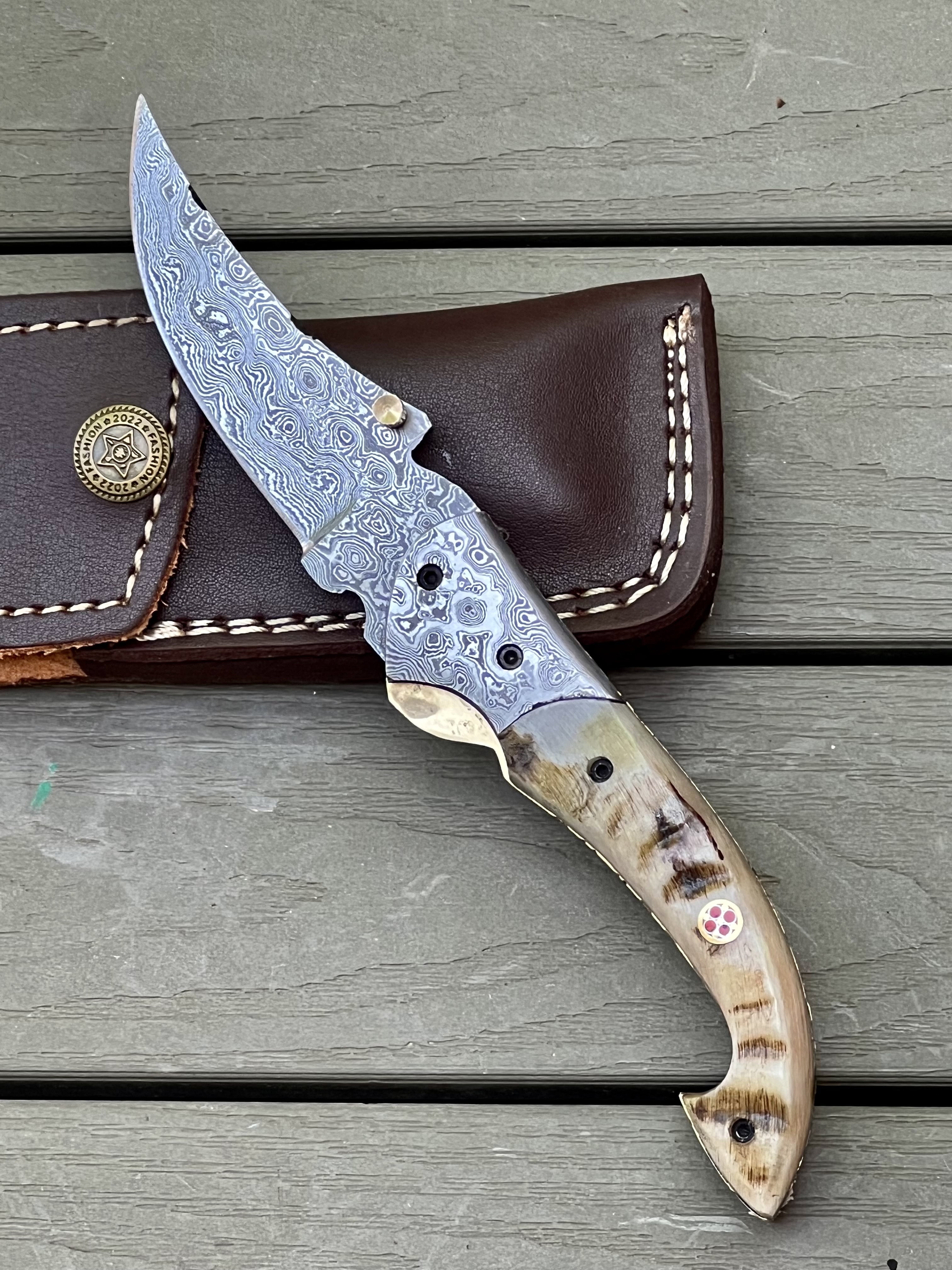 Custom Handmade Damascus Steel Folding Knife - Ram Horn Handle (FN-76)