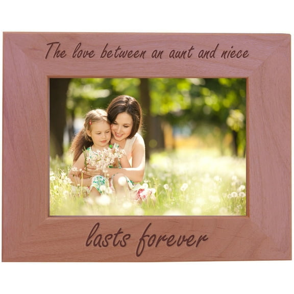 CustomGiftsNow The love between an aunt and niece lasts forever - Wood Picture Frame - Fits 5x7 Inch Picture (Horizontal)