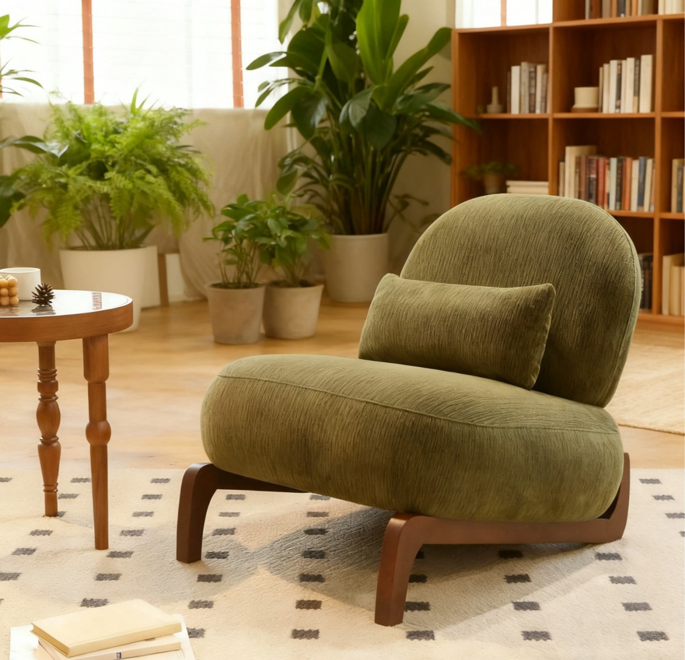 Cute Accent Chair with Solid Wood Legs, Upholstered Armless Reading Chair, Soft Velvet Lounge Chair for Living Room, Bedroom, Apartment, Balcony & Waiting Room, Green