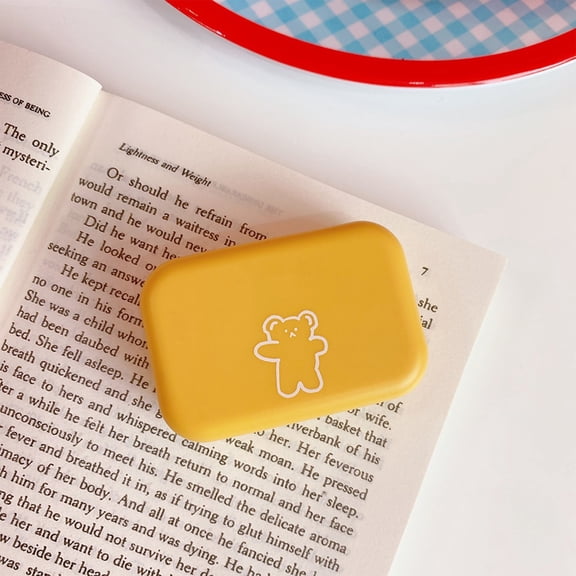 Cute Bear Print Contact Lens Case with Tweezers, Leakproof Portable Contact Lens Storage Holder travel contact lens accessories for Travel Daily Outdoor Workout Carry