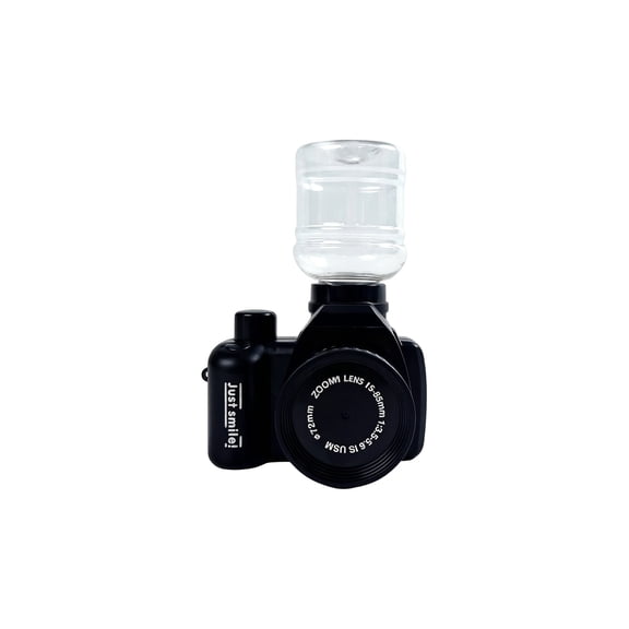 Cute Camera Shaped Mini Water Squirt Blaster with Detachable Water Bottle Interface, Portable Handheld Press Water Blaster, Summer Pool Outdoor Water Fighting Toy for All Ages, Multiple Color Options