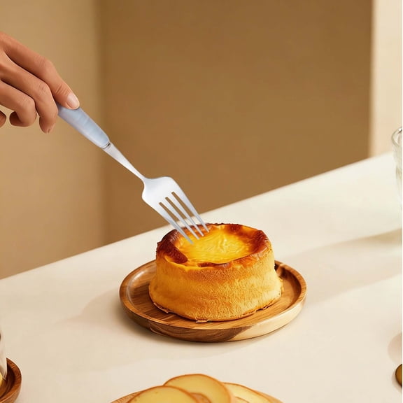 Cute Carrot Handle Fork – Ceramic Stainless Steel Dessert Fork, Creative Novelty Flatware for Fruit Cake Noodles, Fun Kitchen Gift for Adults Kids (1PC)
