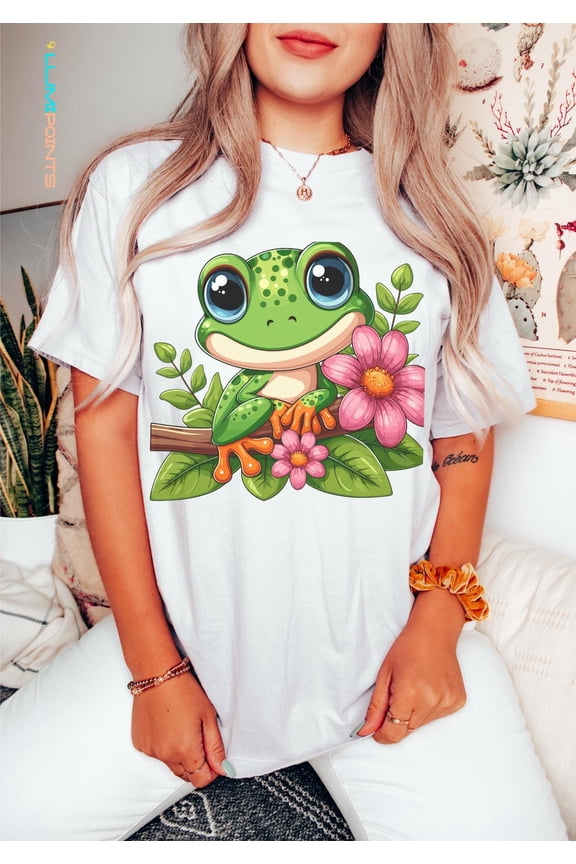 Cute Frog with Flowers Shirt Kawaii Toad Graphic Tee Spring Floral T-Shirt Nature Core Apparel Pink Garden Froggy Top Animal Lover Gift