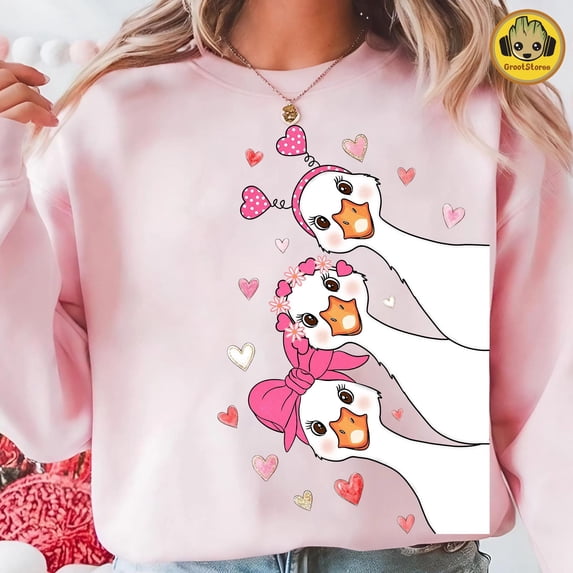 Cute Goose Valentine Sweatshirt - Funny XOXO Be Mine Design for a Fun and Cozy Look