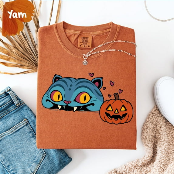 Cute Halloween Cat and Pumpkin Graphic T-Shirt – Fall Themed Unisex Comfort Colors Tee, Spooky Season Gift