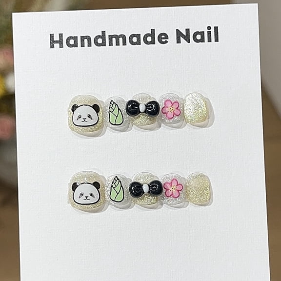 [Cute Heart Bear Children's Armor] Spring and Summer Fresh and Smart and Playful Red Panda Bamboo Shoots Cat's Eye Wearing Armor