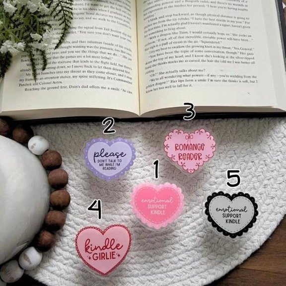 Cute Heart-Shaped 'Emotional Support ' & 'Romantic Reader' Phone Grips Fun Phone Grip