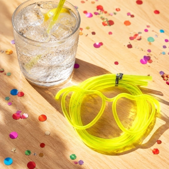Cute Heart-Shaped Straws Glasses - Plastic Stylish Silly Straw , Easy to Use and Clean, Food-Safe Material and Adjustable Length, Reusable Straw for Birthdays, Celebrations and Parties & Events