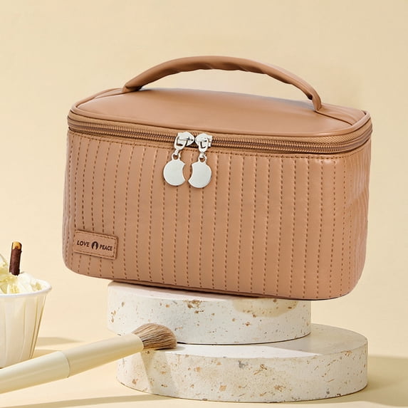Stylish Mini Quilted Cosmetic Bag for Women Portable Beauty Pouch with Secure Zipper Closure Ideal Travel Organizer