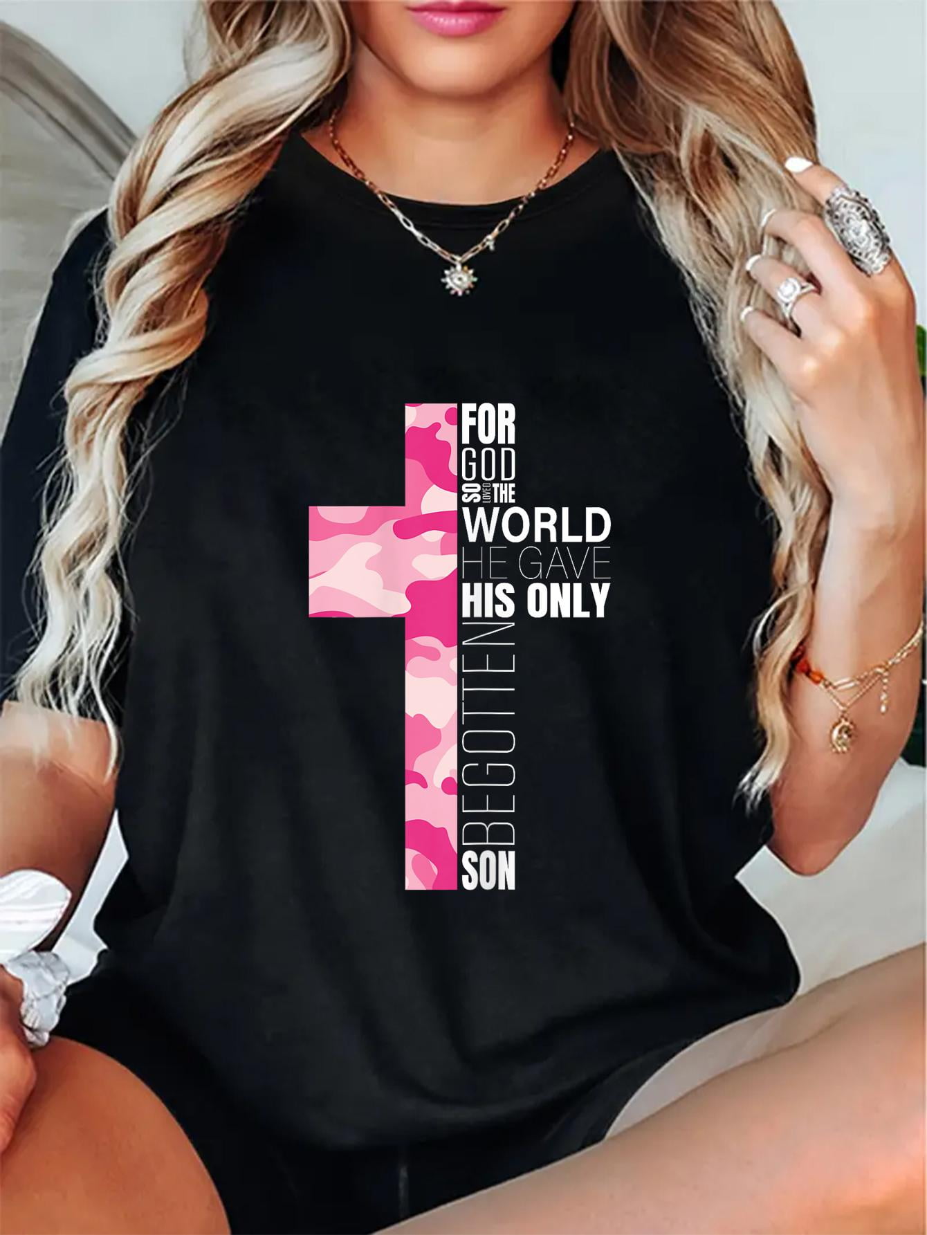 Cute Pink Camo Christian Cross Verse Gifts Women Teen Girls T-Shirt