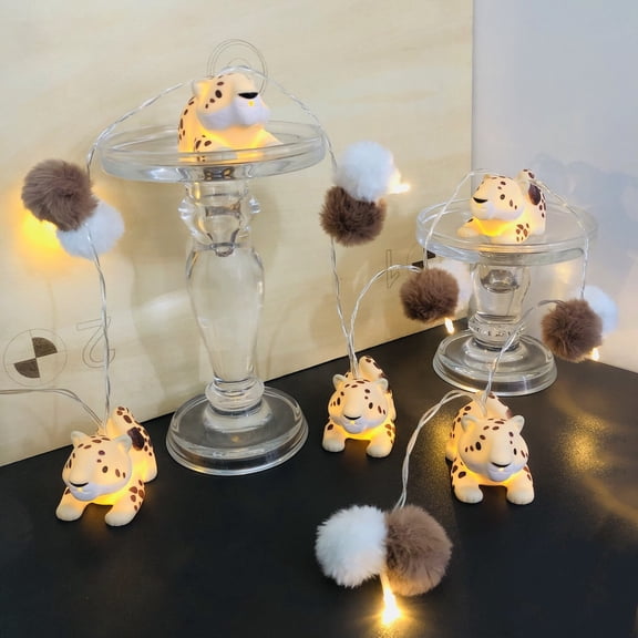 Cute Snow Leopard LED String Lights, Animal-Shaped Pom-Pom Decorative Lights, Bedroom and Children's Room Holiday Atmosphere Lights