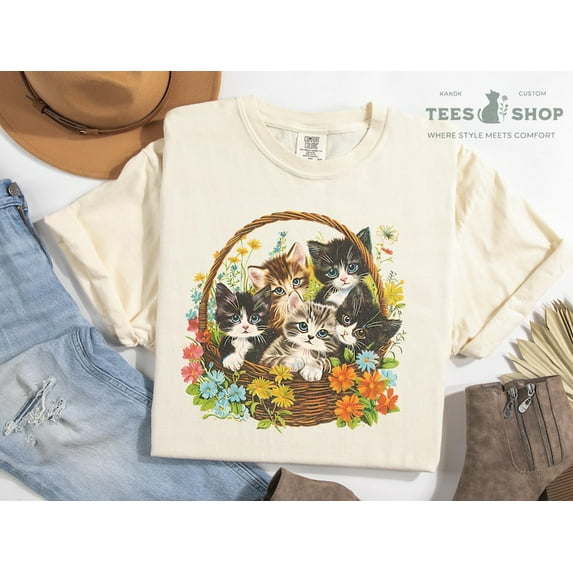 Cute Vintage 90s Cat Cottagecore Tshirt, Floral Cat Shirt, Vintage Wildflower Shirt, Cat Lover Gift, Floral Lover Tee, Plant Shirt, Cat Tee