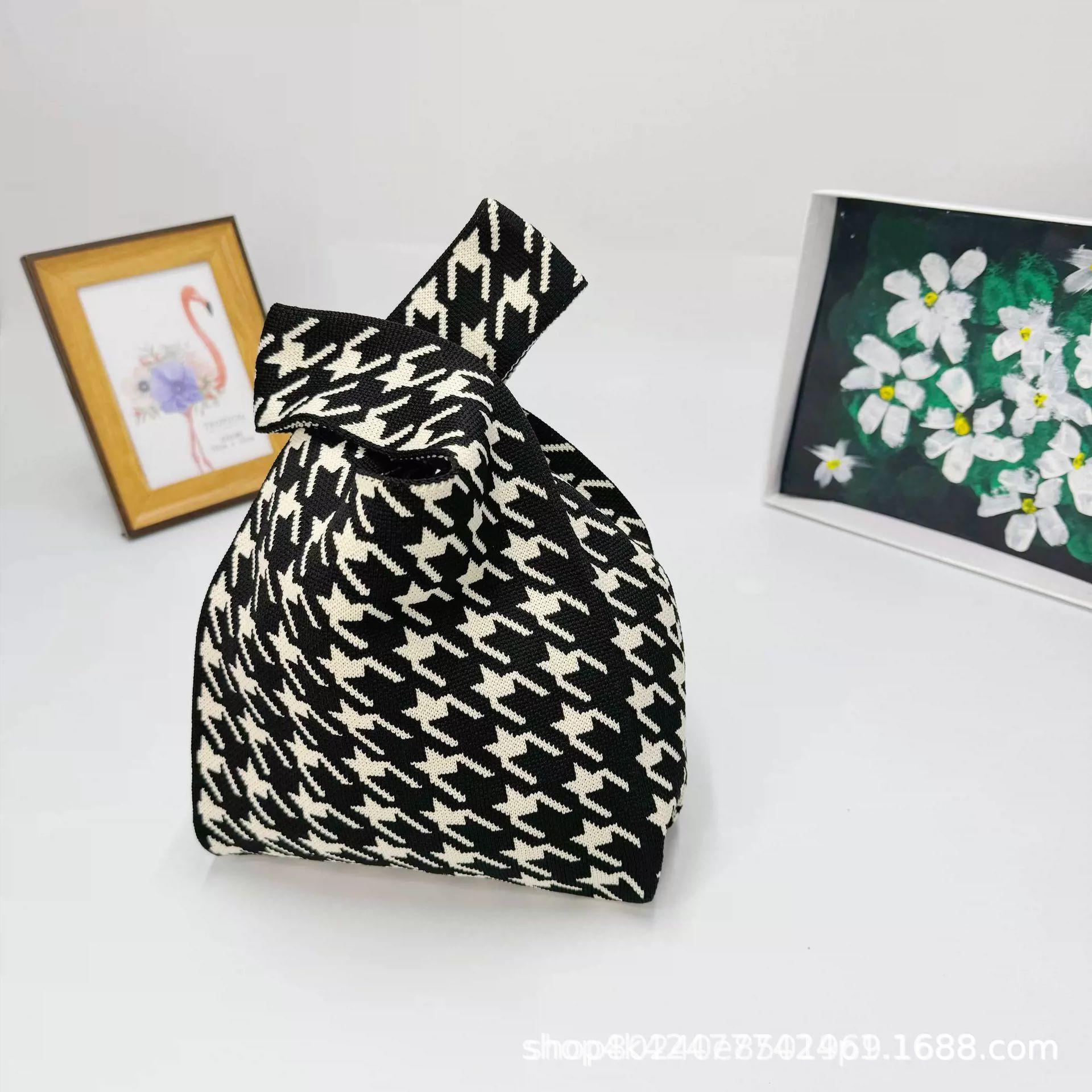 Cute panda handbag women‘s knitted wool bucket bag Japanese and Korean