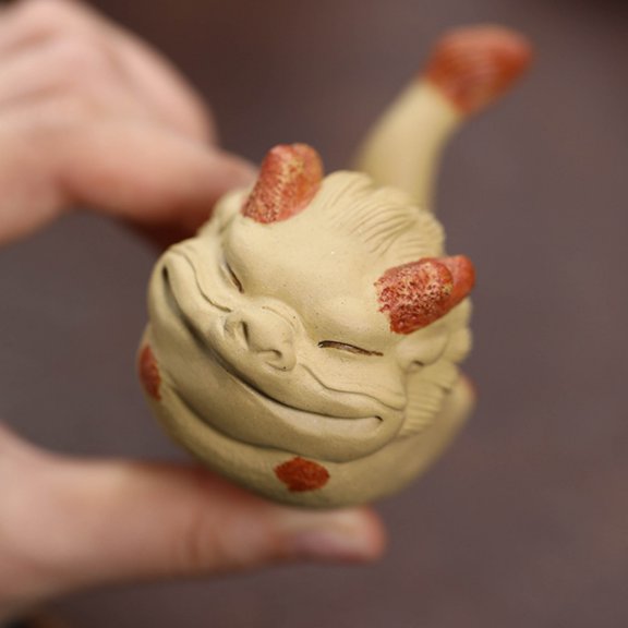 CxhicLuv Purple Sand Tea Pet, Handcrafted Yixing Tea Pet, Small Flying Cloud Design, Feng Shui Home Ornament, Purple Sand Material for Tea Table, Tea Lovers Gift & Living Room Decor