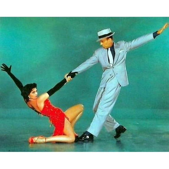 Cyd Charisse - dancing with Fred Astaire in red dress Photo Print (10 x 8)