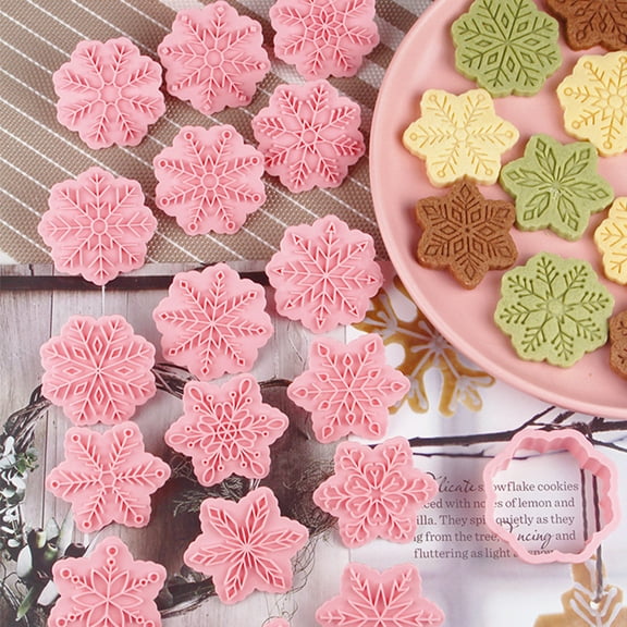 D-GROEE 9Pcs Christmas Cookie Cutter Plastic Snowflake Biscuit Mold 3D Mini Fondant Cookie Stampers DIY Christmas Party Molds