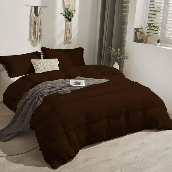 D.N.G. BEDDINGS 5 Piece Boho Chic Pom Pom Comforter, All Season Down Alternative Bedding Comforter with 4 Pillow Shams (Oversized Super King Size, Chocolate) 800 Thread Count, Egyptian Cotton.