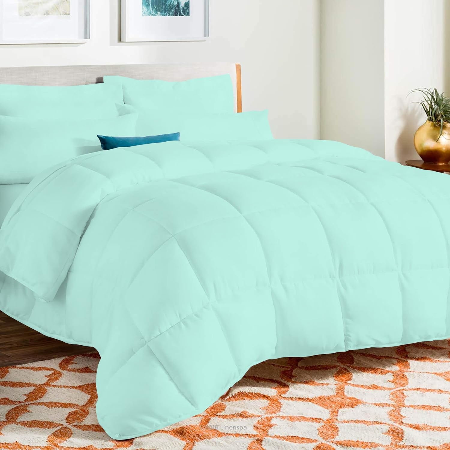 D.N.G. BEDDINGS Deluxe All Seasons King/Cal King Size 800 Thread Count, Solid Aqua Blue Down Alternative 5 Piece Box Design Comforter Set 100% Egyptian Cotton