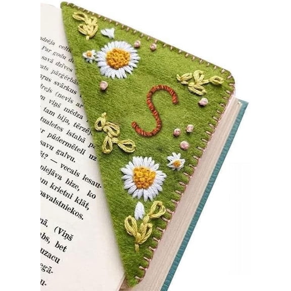 DADHOT Personalized Hand Embroidered Corner Bookmark,Felt Triangle Page Stitched Handmade Bookmark,Unique Cute Flower Letter Embroidery Bookmarks Accessories for Book Lovers