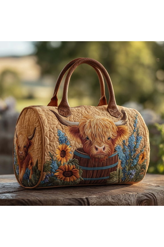 Highland Cow Quilted Duffle Bag, Retro Bohemian Style Large Capacity Quilted Duffle Bag, Premium Cotton-Poly Blend Tote for Travel, Gym, Beach & Weekend Getaway, 2 Sizes (Medium & Large)