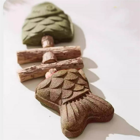 DAMAI Natural Dental Chew Toy for Cats - Fishbone Shape with Catnip & Silvervine, Wooden Creative Fish Bone Cat Toy, Teeth Cleaning Stick for Interactive Play & Kitten Health