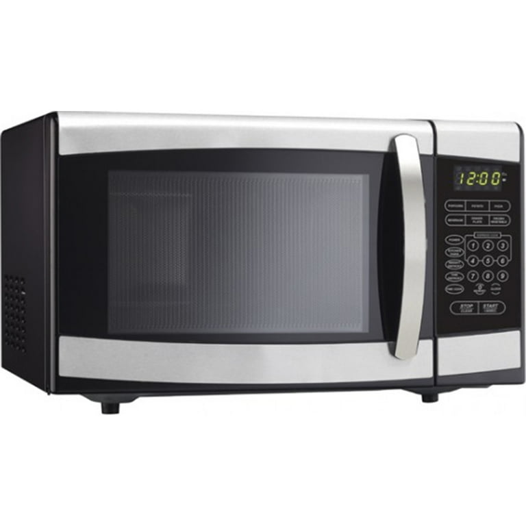 Danby 0.7 Cu. Ft. Countertop Microwave Oven in Black