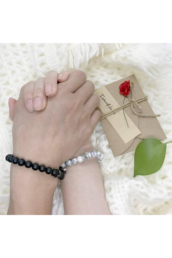 -Couples Bracelets King&Queen Crown His and Her Bracelets Heart Matching Bracelets Long Distance Relationship Gifts for Boyfriend and Girlfriend on Anniversary Couples Jewelry for Women Men