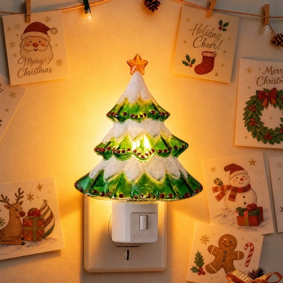 DAYBETTER Plug in Night Light, Christmas Tree Night Light with C7 Bulb, 2700K Warm Color, 360° Rotatable Base,for Living Room, Holiday Decorations, Christmas Gift