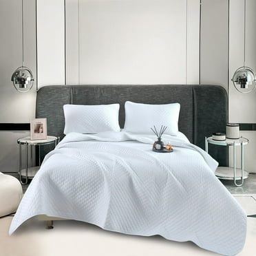 DBOZE Reversible Cotton Blend 3-Piece Embroidery Pattern Elegant Bedding Quilt Set with Embroidered Decorative Shams Soft Bedspread & Coverlet Set, Oversize Queen White