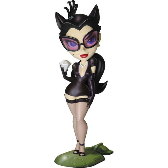 DC Bombshell Catwoman Statue
