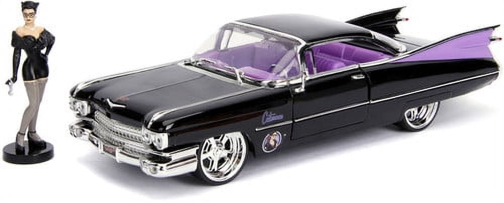 DC Comics Bombshells Catwoman & 1959 Cadillac Die-cast Car, 1:24 ScaleVehicle & 2.75 Collectible Figurine
