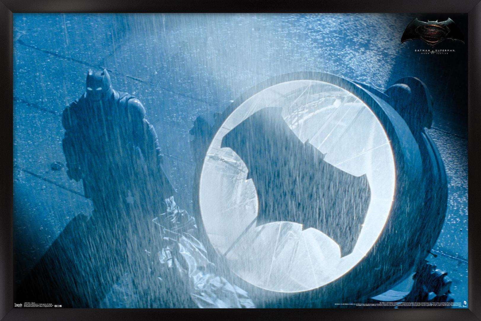 DC Comics Movie - Batman v Superman - Signal Wall Poster, 14.725" x 22.375", Framed