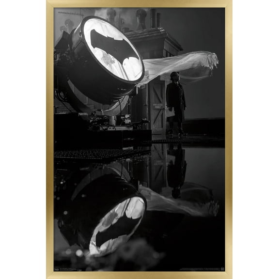 DC Comics Movie - Justice League - The Bat Signal Wall Poster, 14.725" x 22.375", Framed