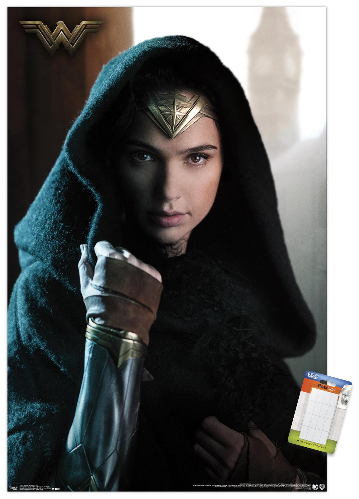 DC Comics Movie - Wonder Woman - Cloak Wall Poster, 22.375" x 34"