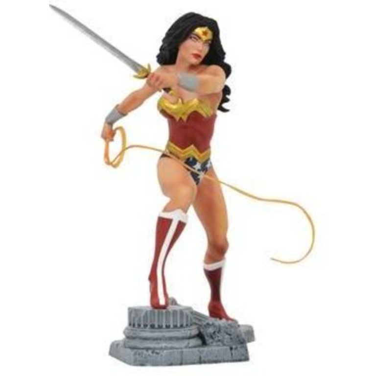 Mattel DC Super Hero Girls Action Figure Wonder Woman – 15 Cm – Con Lazo Rotante