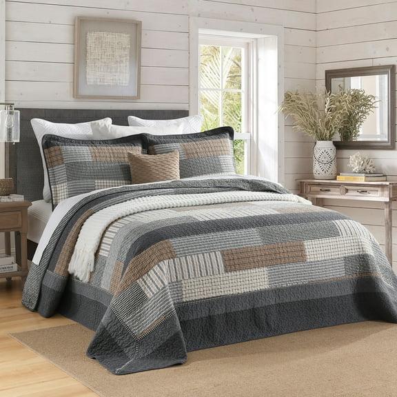 DDUOXIN Oversized Queen Bedspread, 102 X 120 Queen Size Comforter, 100% Cotton Patchwork Plaid Quilt, Lightweight Reversible Farmhouse Coverlet Bedding Set, 3 - Piece for All Season