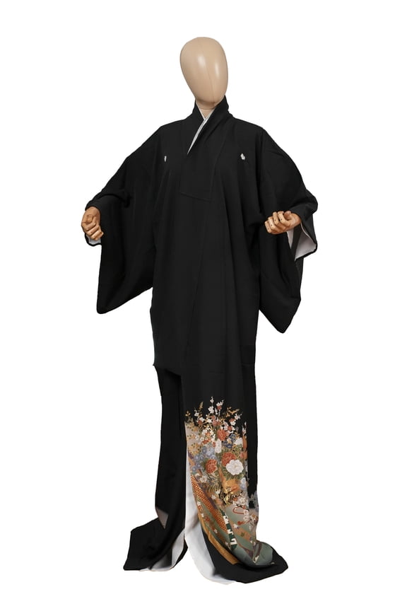 Authentic Traditional Japanese Tomesode Silk Kimono for Women Robe Made in Japan KMT-0170