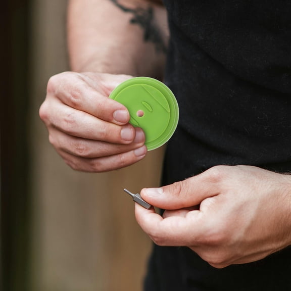 DECOMELODY 2Pcs Trimmer Brush Cutter Blade Base for Professional Landscapers and Home Gardening Enthusiasts in Green