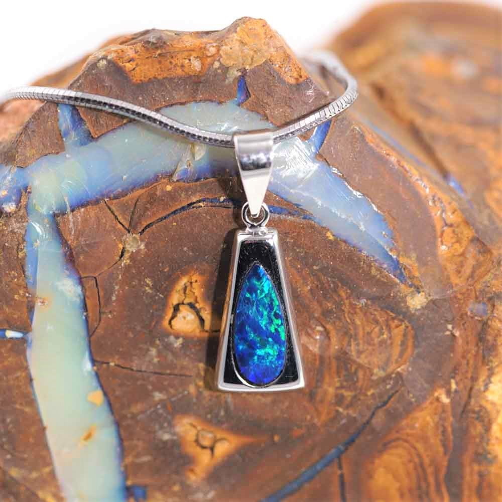 DEEP OCEAN BRILLIANCE 14KT WHITE GOLD NATURAL AUSTRALIAN OPAL