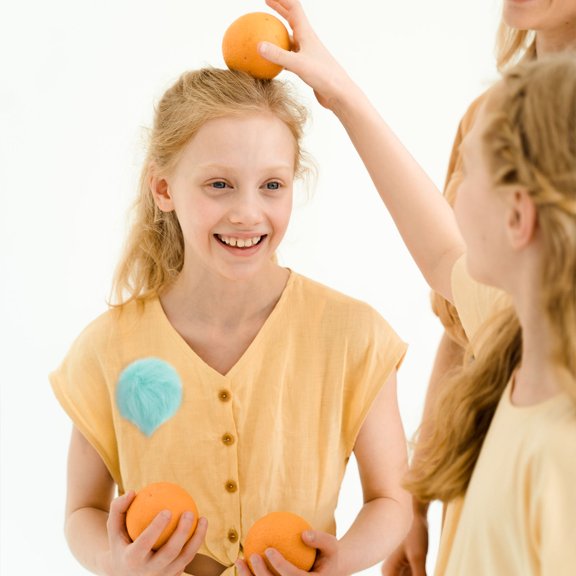 DEEPCRAFF 12Pcs Durable Green Fluffy Ball Buttons for DIY Clothes Overcoat Hat Accessories