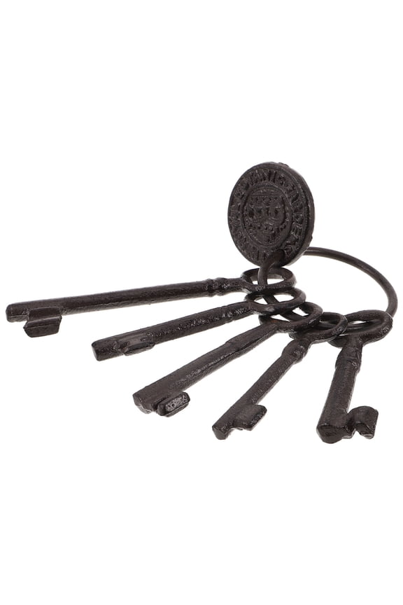 1Set Decorative Cast Iron Key Chain Pendant Antique Style Pirate Costume Prop