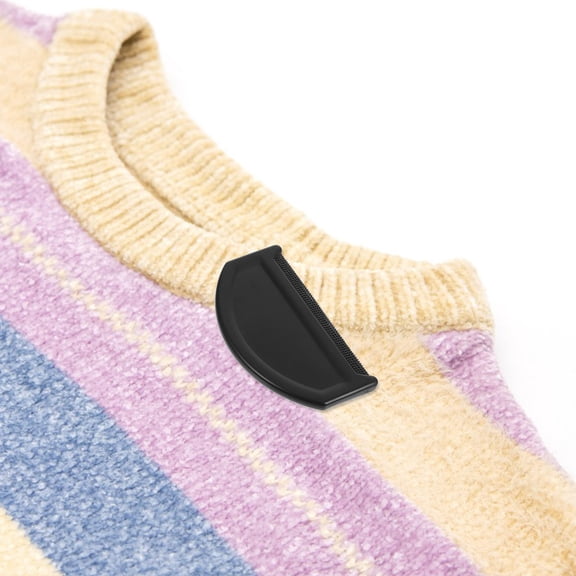 DEEPCRAFF 2Pcs Portable Fabric Pilling Remover Plastic Comb for Clothes and Furniture Cleaning