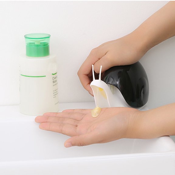DEEPCRAFF 2pcs Refillable Pump Dispenser Bottle 120ml Snail Shaped for Home