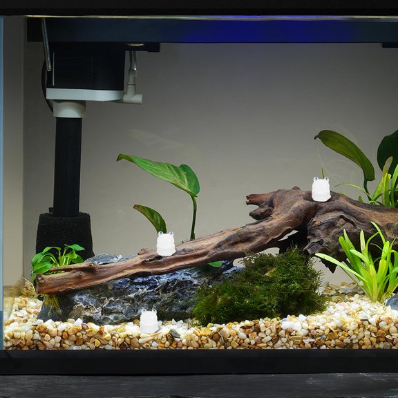 DEEPCRAFF 4Pcs Durable White Resin Frog Miniatures Glow in The Dark for Versatile Indoor Decor